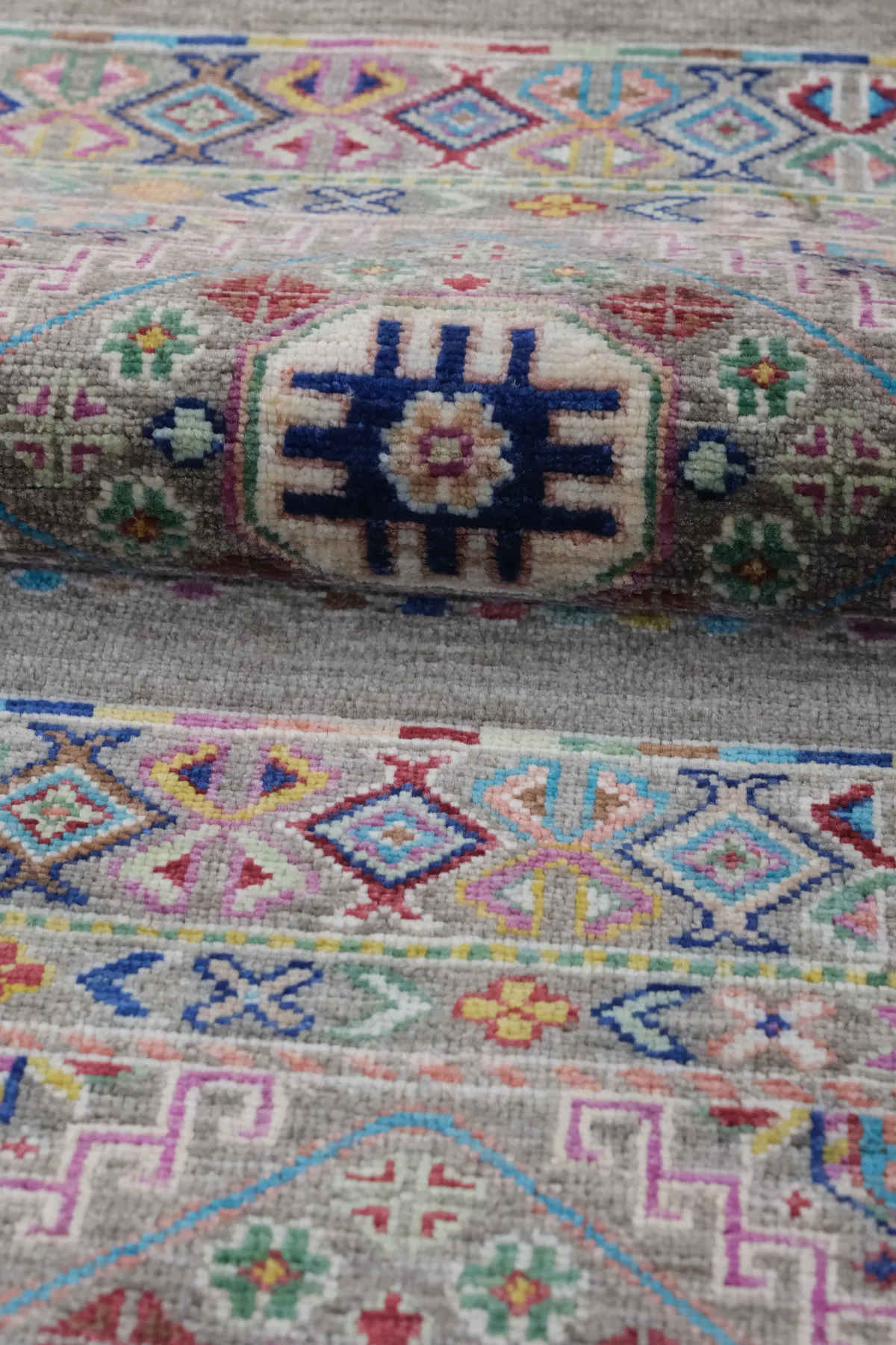 Afgan Halı   %100 Saf Yün   1.91× 1.50 =2.86m2  35x40ilmek