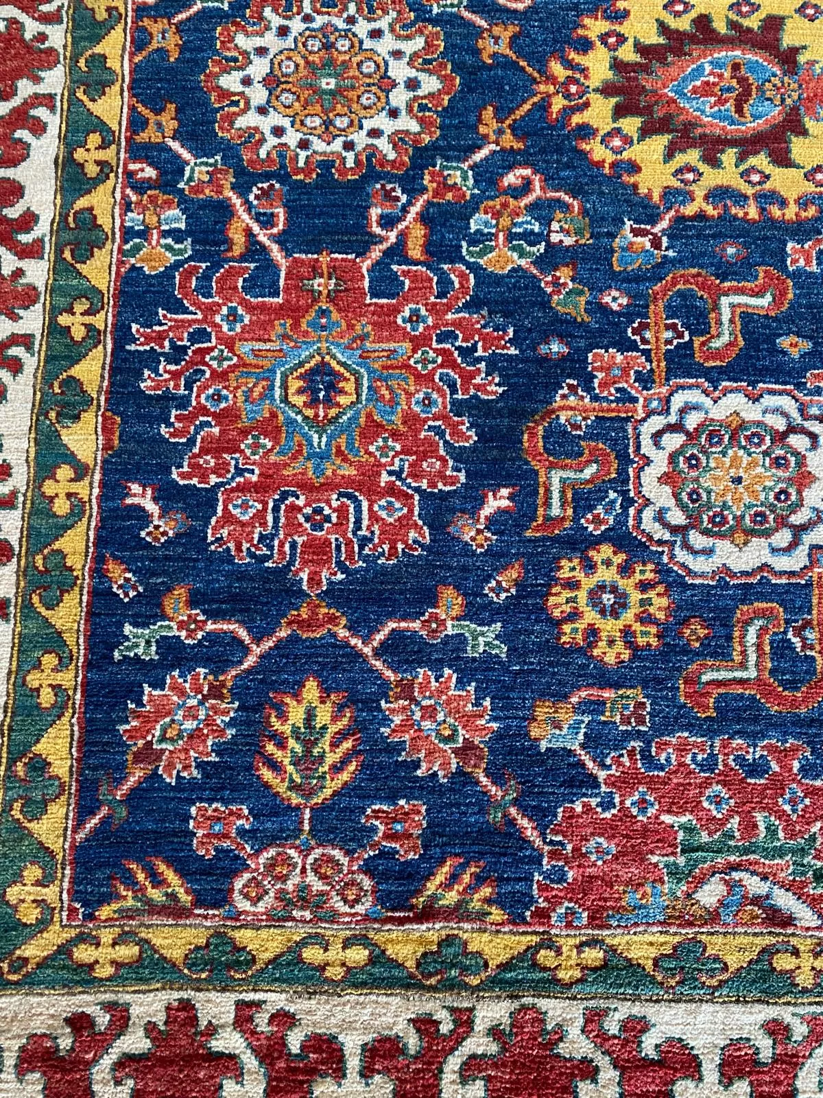 Afgan El Dokuma Sultani Halı       2.85x1.98=5.64m2       %100 Saf Yün   35x40 ilmek