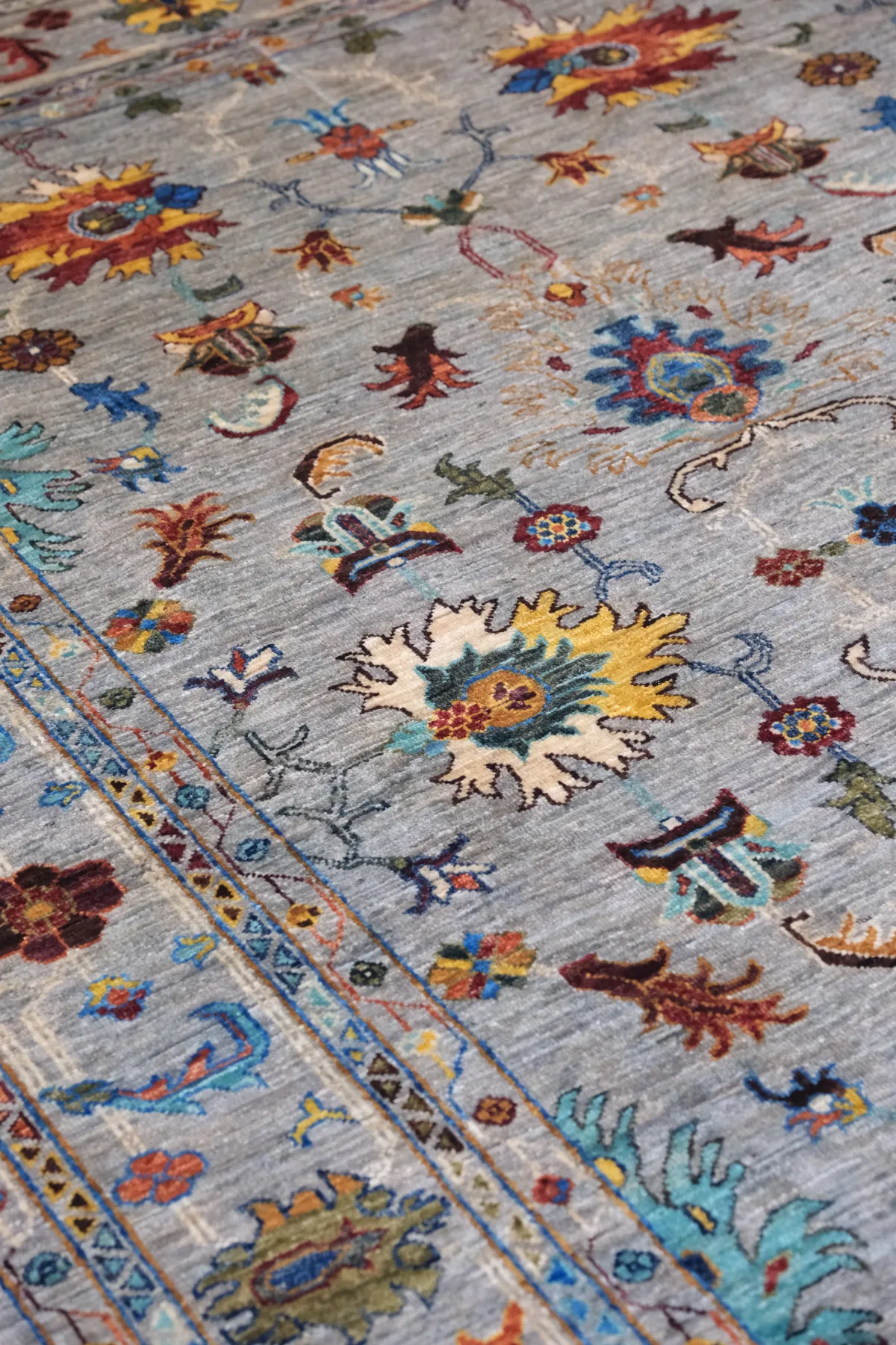 Afgan Halı  %100 Saf Yün  2.40x.1.75= 4.20m2  35x40 ilmek